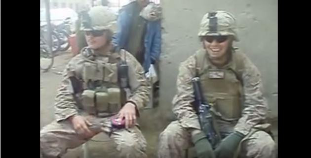 Αμερικανοί πεζοναύτες το ρίχνουν στον χορό και στο τραγούδι (βίντεο)